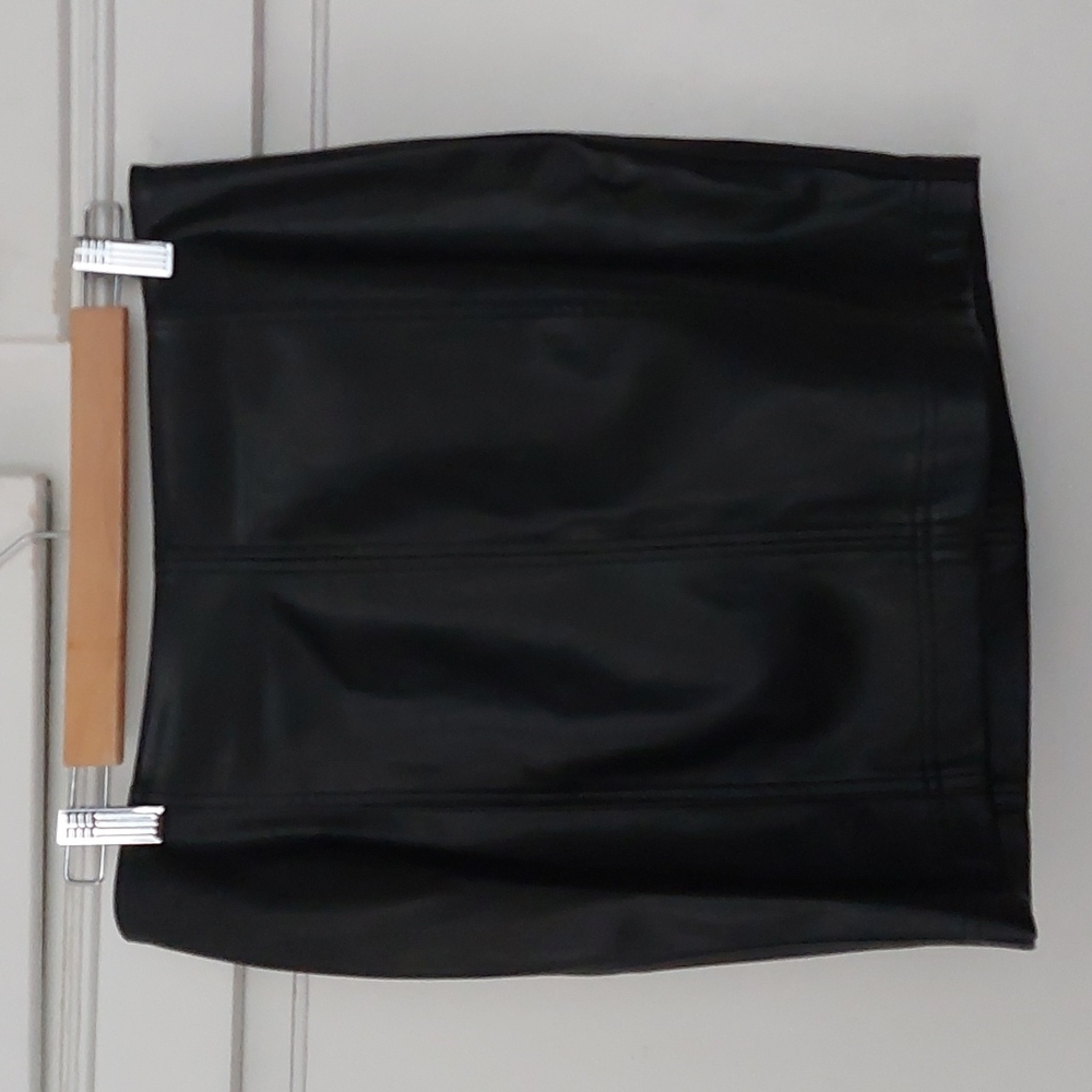 Free people NWT vegan leather skirt szv12